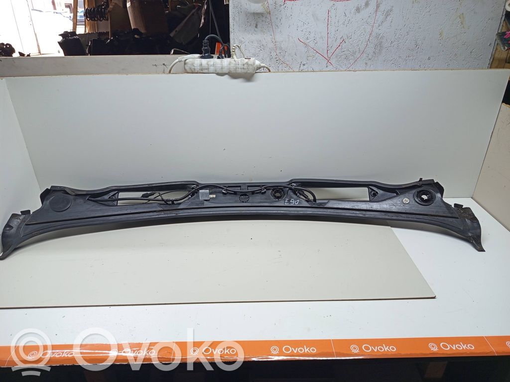 BMW 3 E90 E91 Wiper trim 