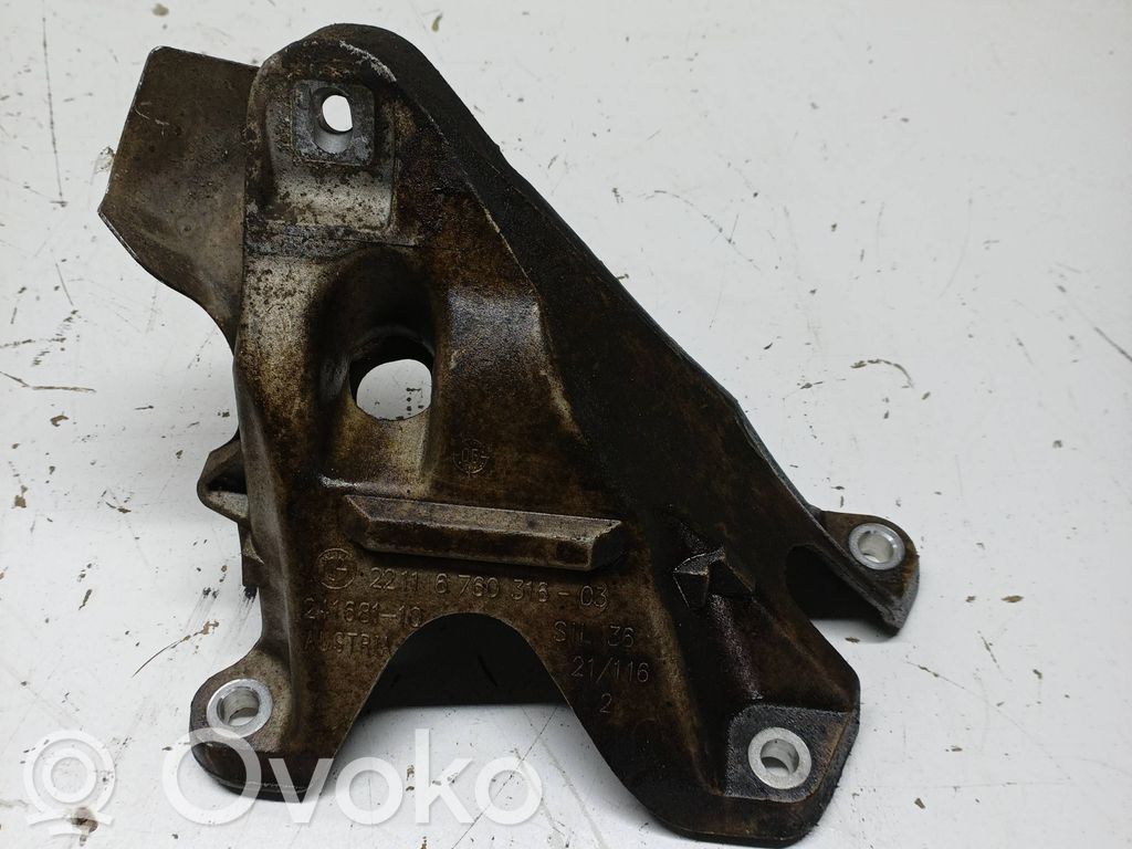 BMW 3 E90 E91 Engine mounting bracket 