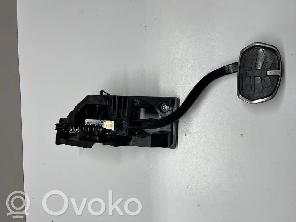 BMW X2 F39 Brake pedal 