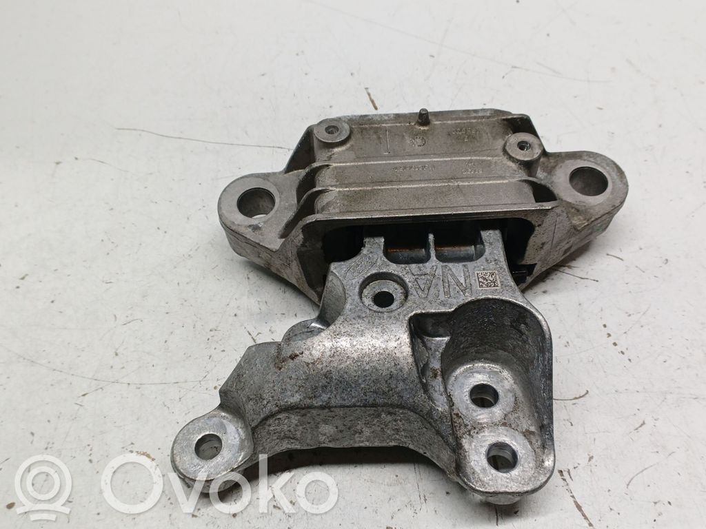 Engine mount bracket