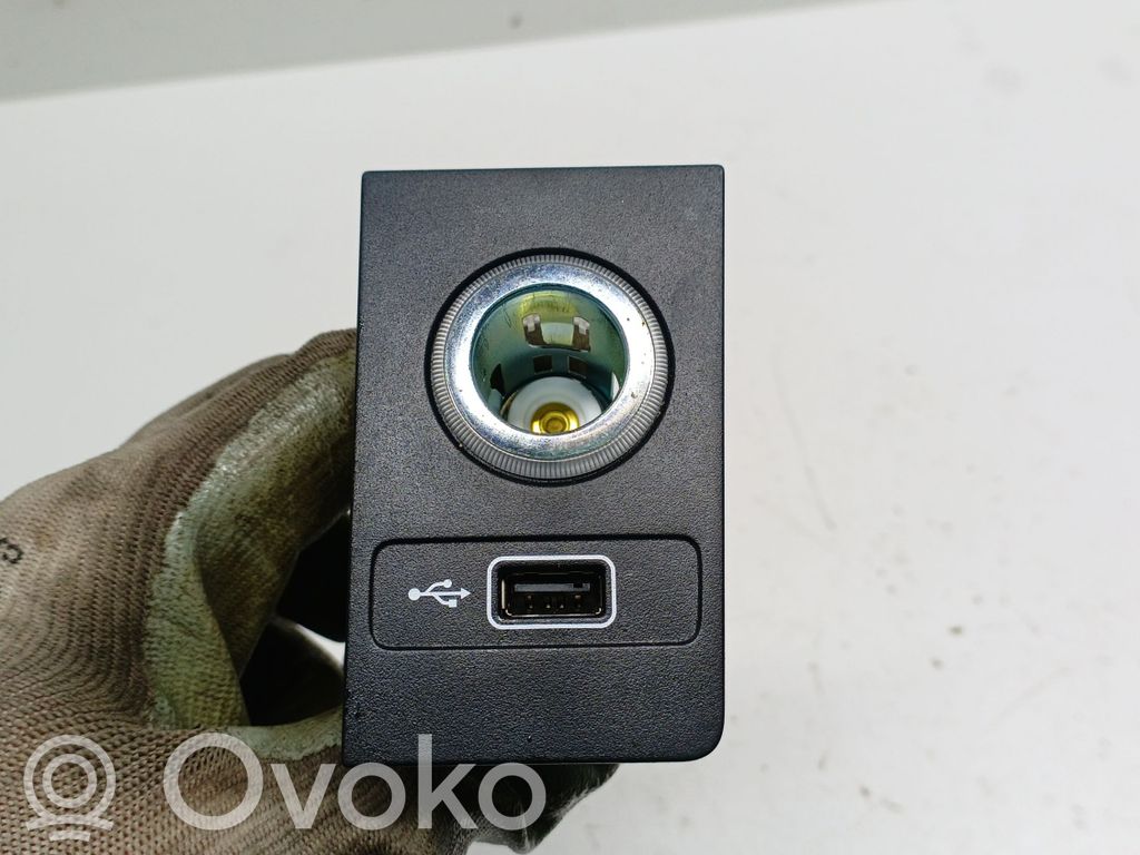 Skoda Kodiaq Gniazdo / Złącze USB 