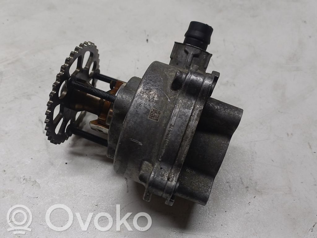 BMW 5 F10 F11 Vakuumo pompa 