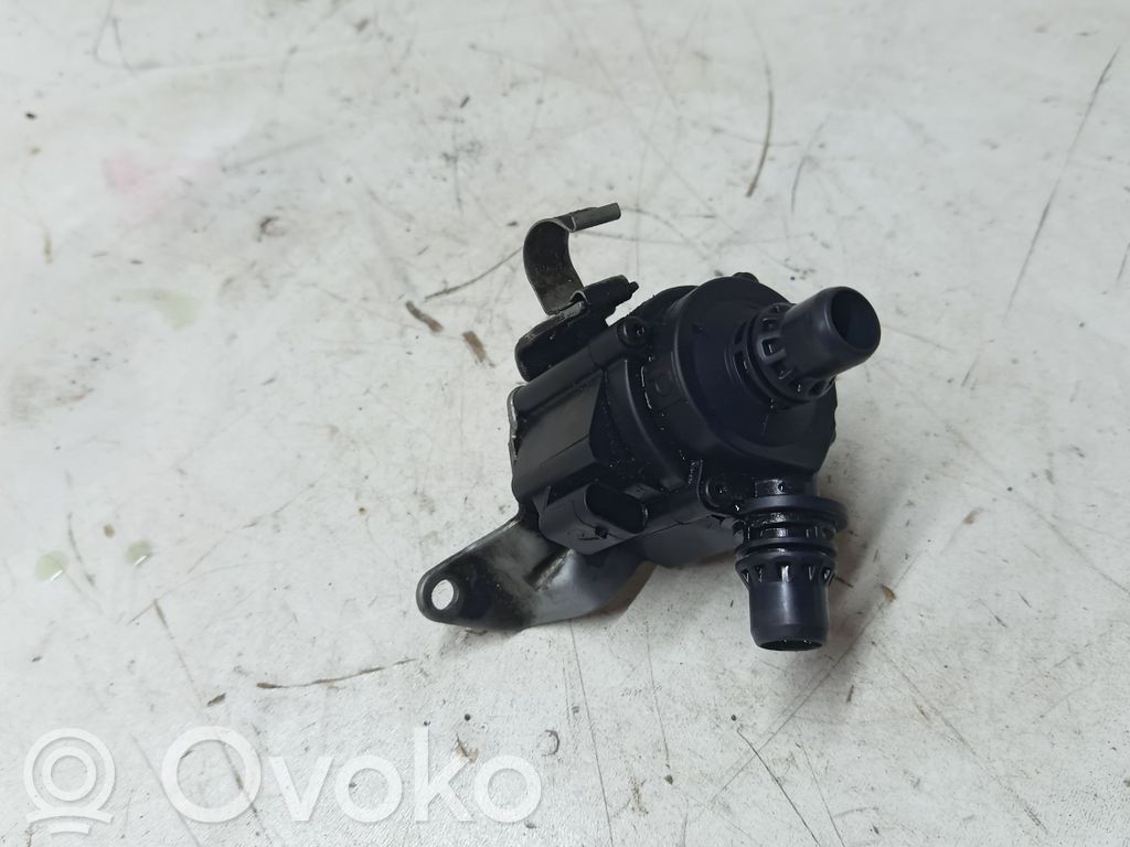 BMW 5 F10 F11 Pompa cyrkulacji / obiegu wody 