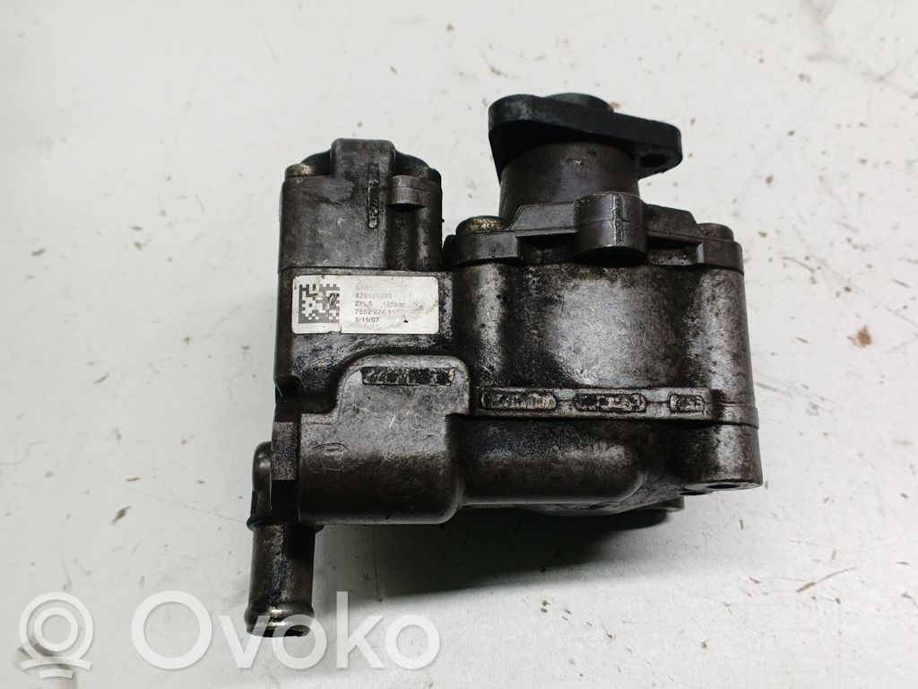 BMW 5 E60 E61 Power steering pump 