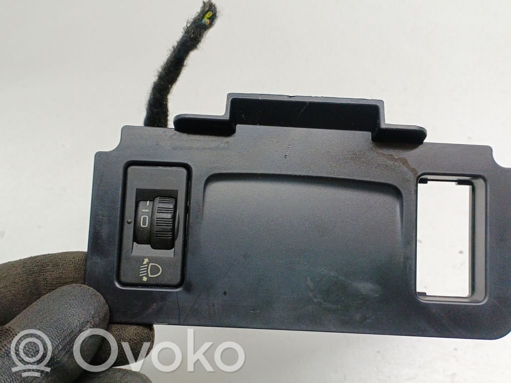 Citroen C4 II Headlight level height control switch 