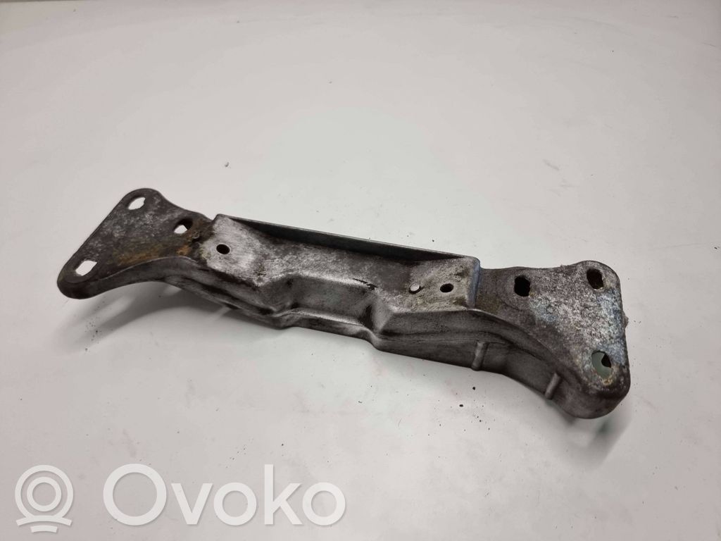 BMW 5 E39 Gearbox mounting bracket 