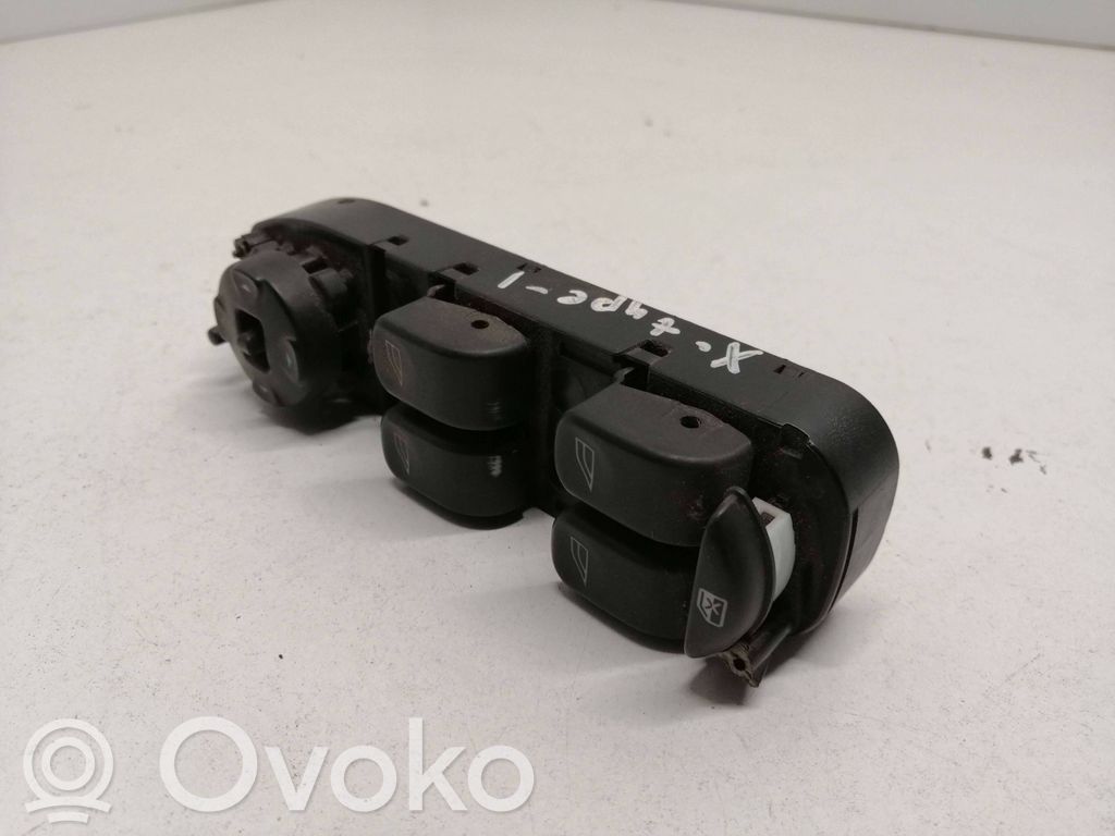 Jaguar X-Type Electric window control switch 