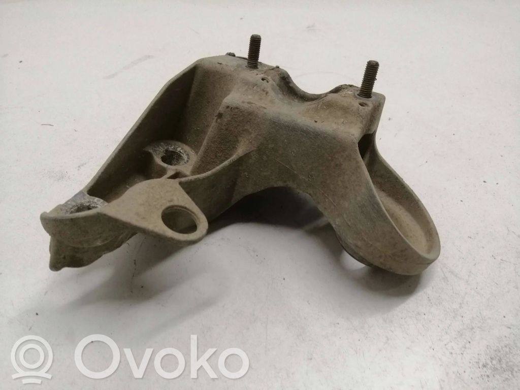 Audi A4 S4 B6 8E 8H Engine mounting bracket 