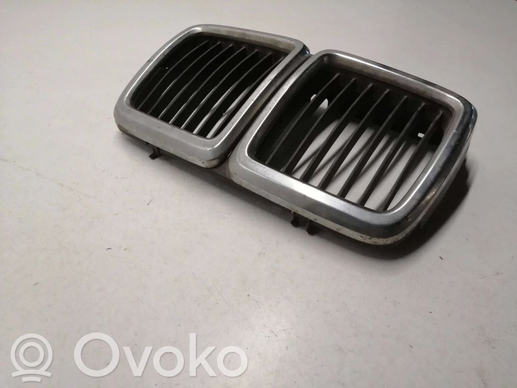 BMW 7 E32 Front grill 
