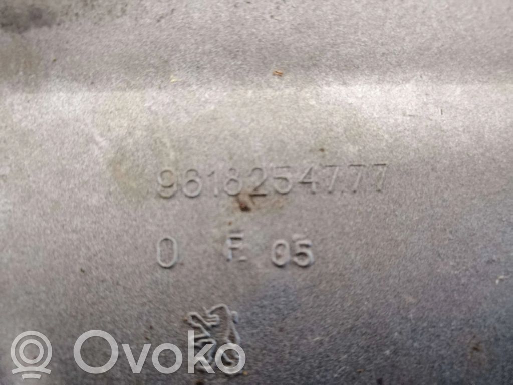 Peugeot Partner Etusäleikkö 