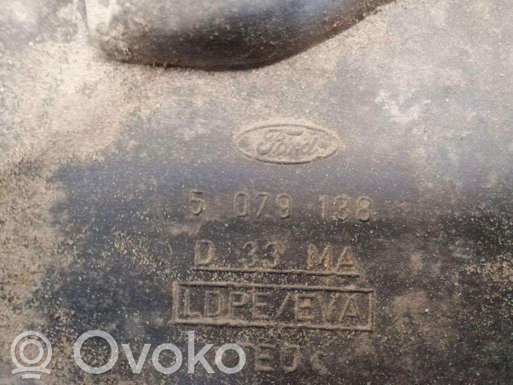 Ford Galaxy Eturoiskeläppä 