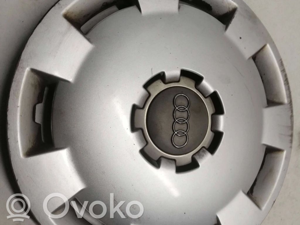 Audi A3 S3 8L R15-pölykapseli 