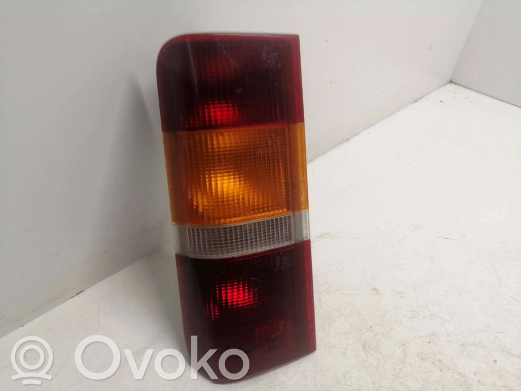 Ford Transit Aizmugurējais lukturis virsbūvē 