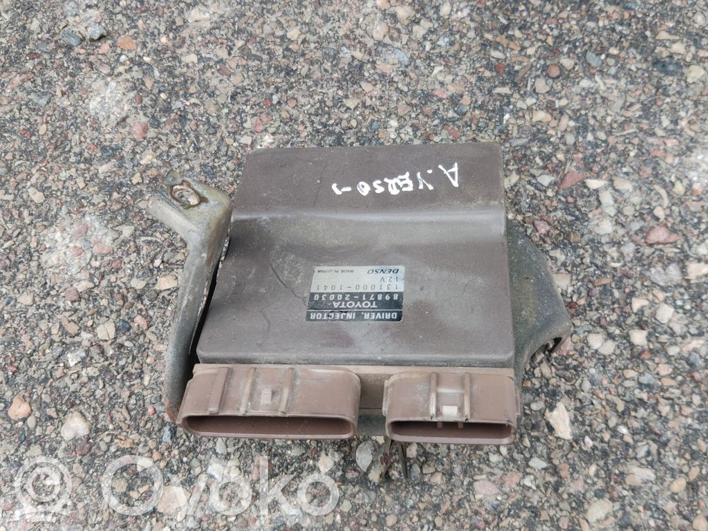 Toyota Avensis Verso Fuel injection control unit/module 