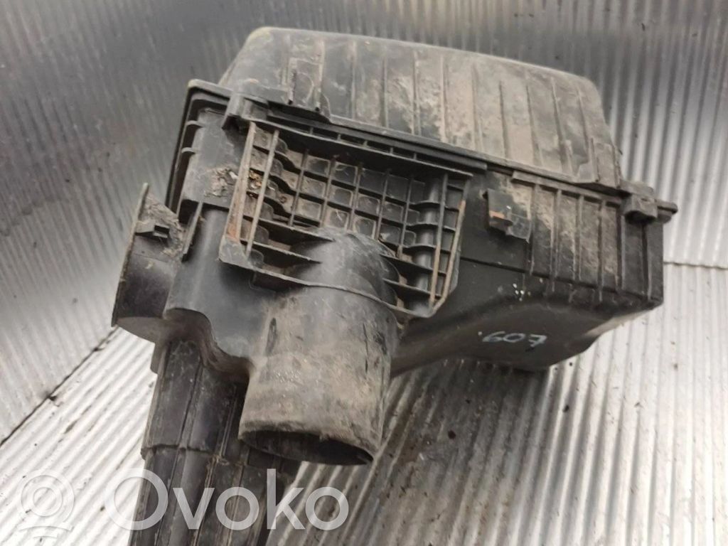 Peugeot 607 Obudowa filtra powietrza 