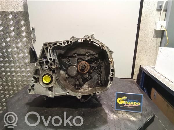 Nissan Micra 5 Gang Schaltgetriebe 