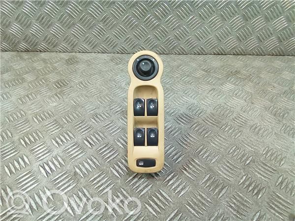 Renault Modus Electric window control switch 