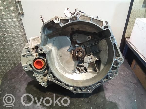 Opel Astra J Cutie viteze manuală cu 5 trepte 