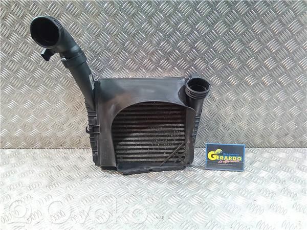 Volkswagen Touareg I Radiatore intercooler 