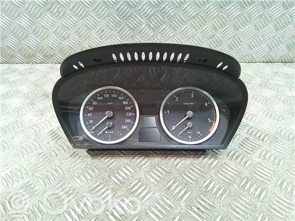 BMW 5 E60 E61 Nopeusmittari (mittaristo) 