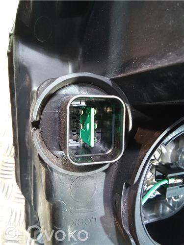KIA Sorento Headlight/headlamp 