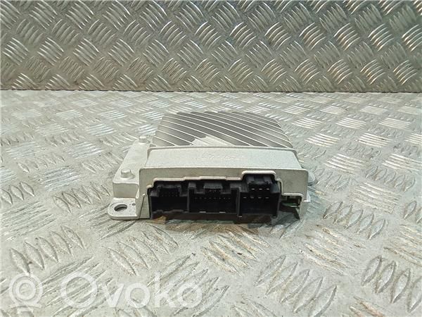 Renault Scenic I Wzmacniacz audio 