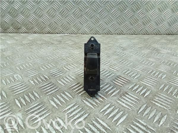 Interruptor del elevalunas eléctrico   8608A183,C8DD643M