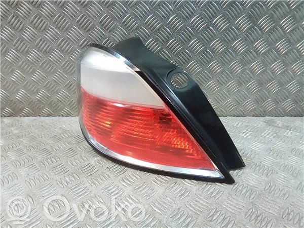 Opel Astra H Żarówka lampy tylnej 
