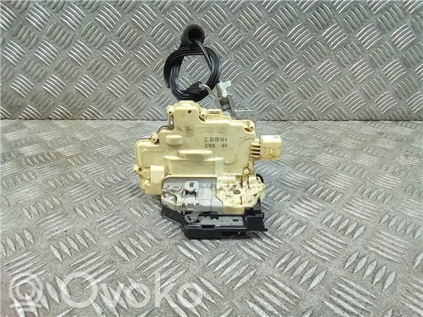 Volkswagen PASSAT Serratura portiera posteriore
