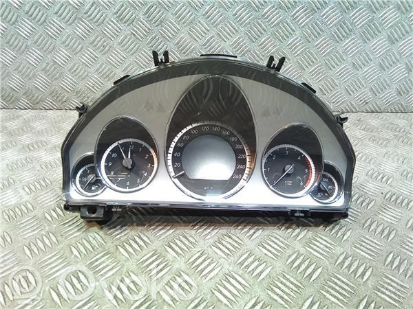 Mercedes-Benz E W212 Tachimetro (quadro strumenti)