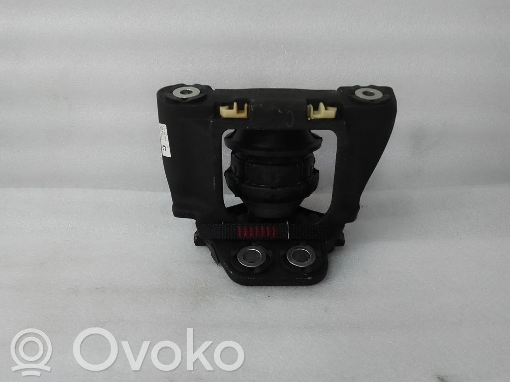 Engine mount bracket   31480353