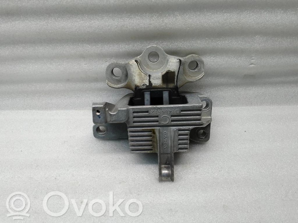 Volvo XC40 Engine mount bracket 