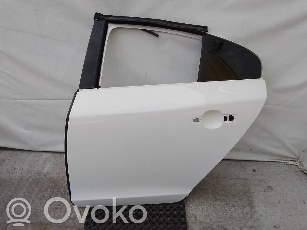 Volvo S60 Aizmugurējās durvis 
