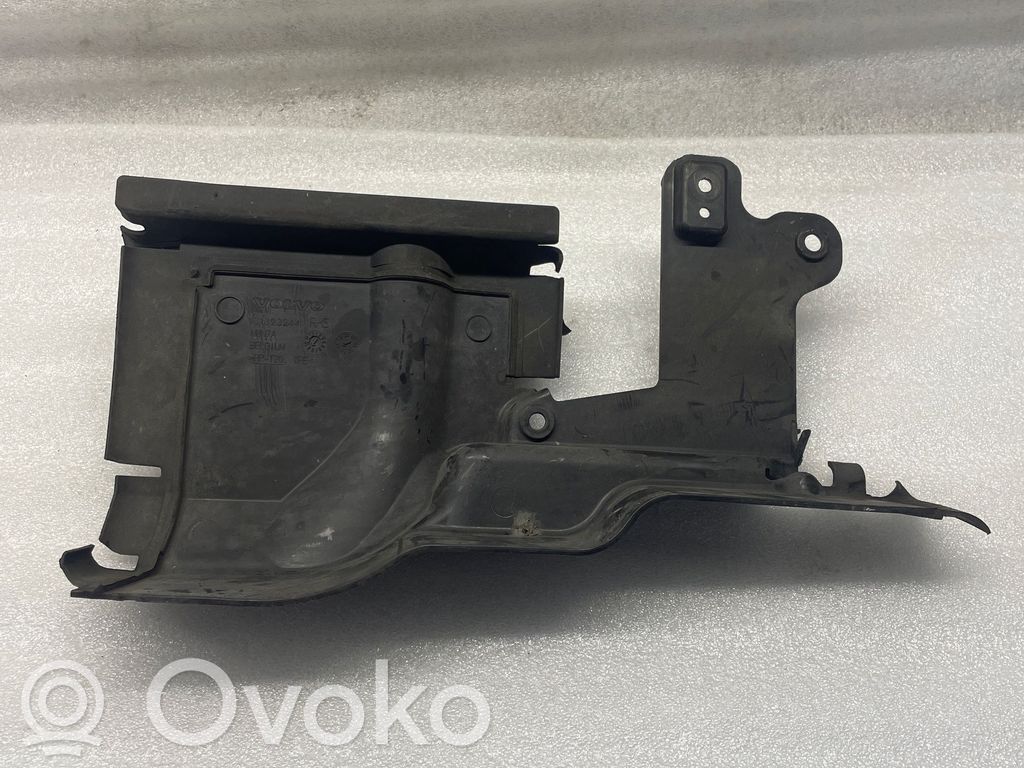 Wlot / Kanał powietrza intercoolera   31323244,4ZL7A