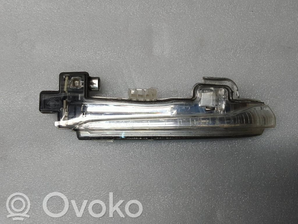 Volvo S60 Mirror indicator light 