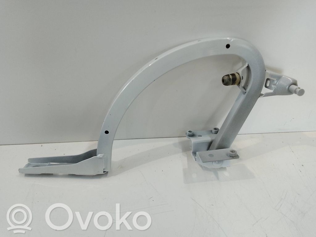 Volvo S60 Tailgate/trunk/boot hinge 