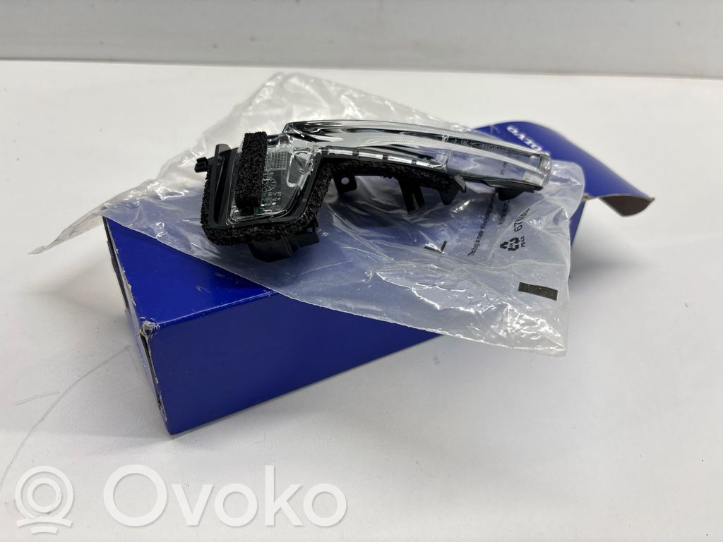 Mirror indicator light   31385686,FE7100002