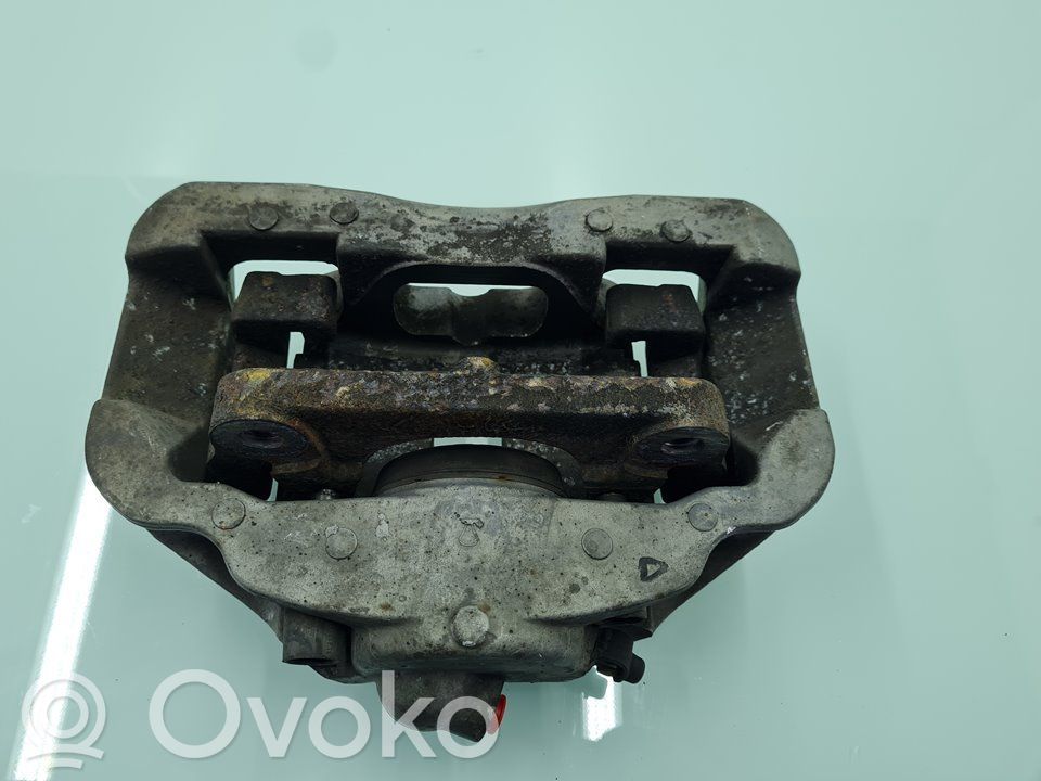 Caliper de freno delantero