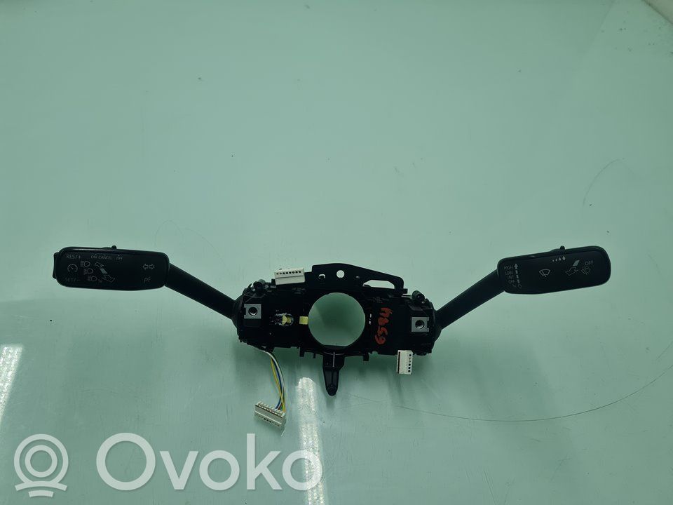 Skoda Octavia Mk4 Otros interruptores/perillas/selectores 
