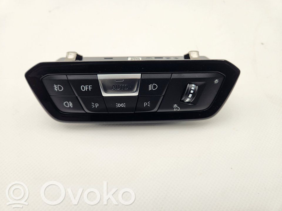 Interruptor de control del panel de luces   61315A16B20