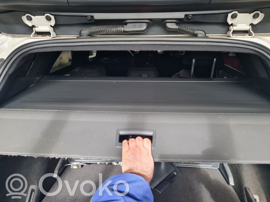Toyota Corolla E160 E170 Aizmugurējā palodze 