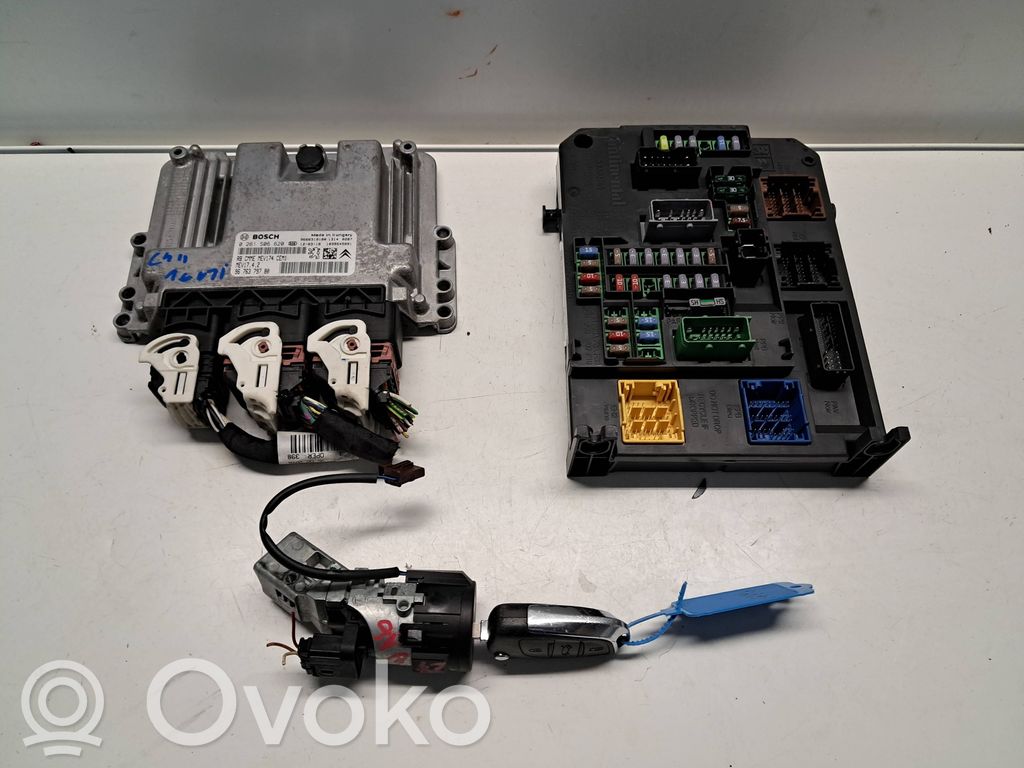 Citroen C4 II Engine ECU kit and lock set 