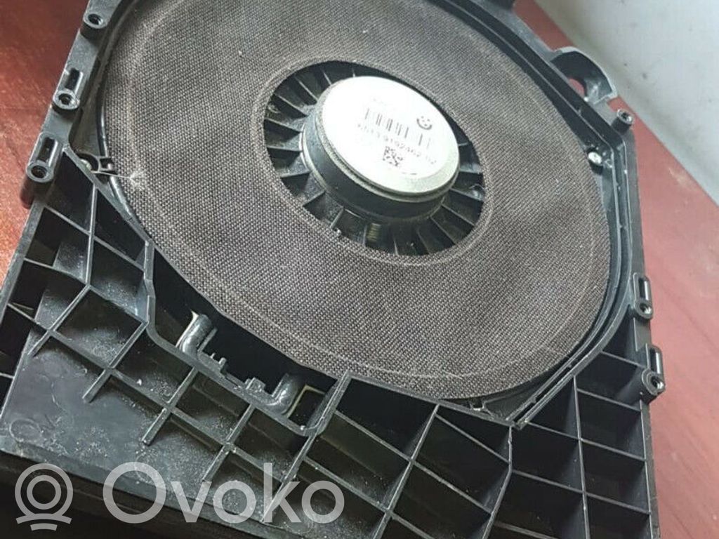 BMW 3 E90 E91 Žemo dažnio garsiakalbis 