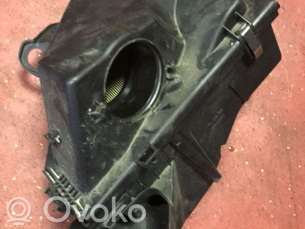BMW 3 E90 E91 Air filter box 