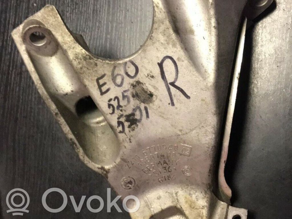 Engine mounting bracket   6770940