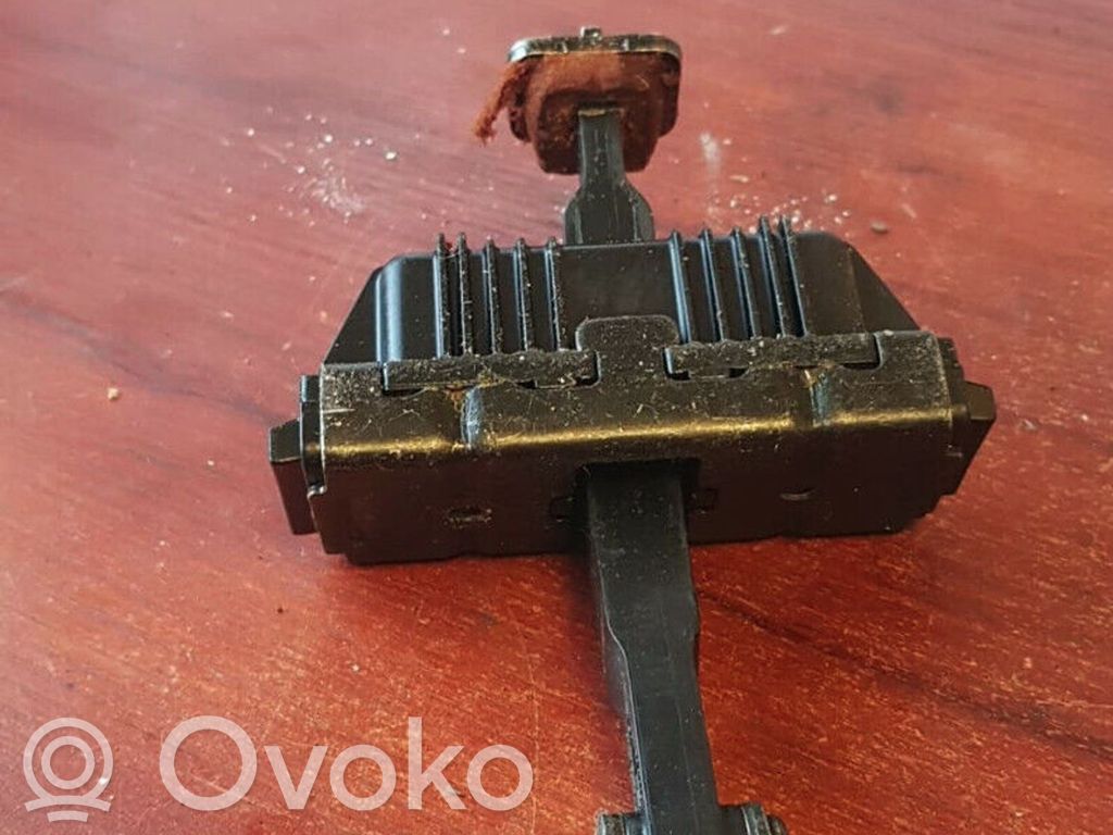 BMW X5 E53 Front door check strap stopper 