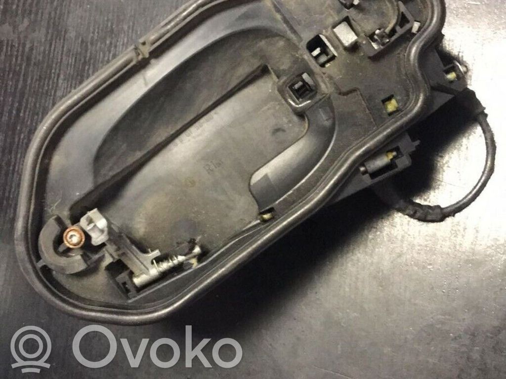 BMW 5 E60 E61 Rear door exterior handle/bracket 