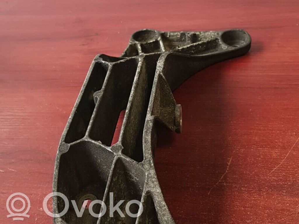 BMW 7 E38 Gearbox mounting bracket 