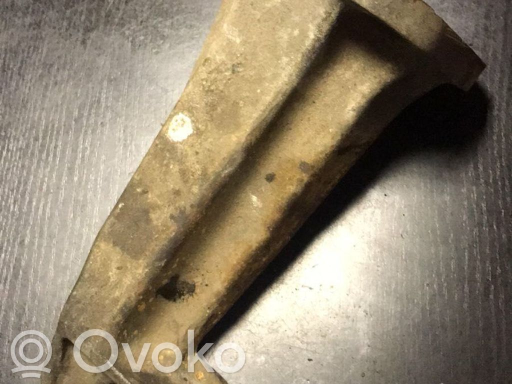 BMW X5 E53 Engine mounting bracket 