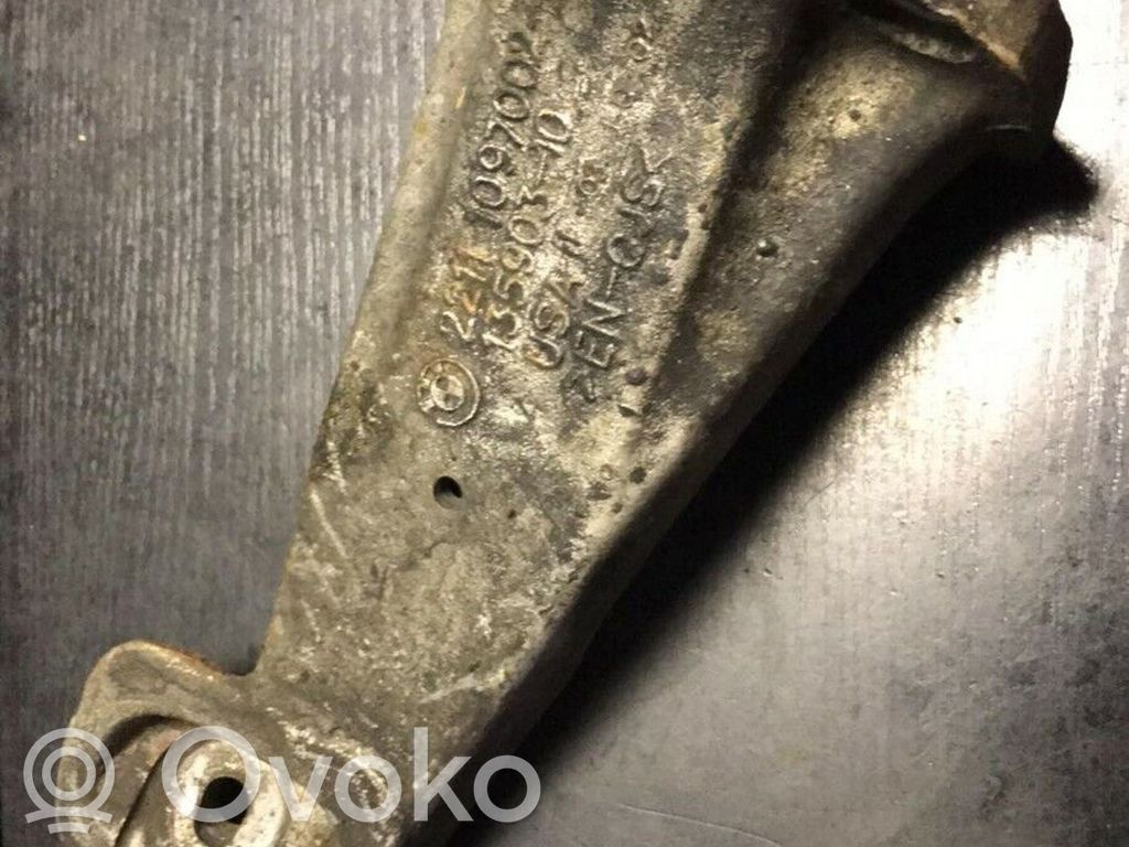 BMW X5 E53 Engine mounting bracket 